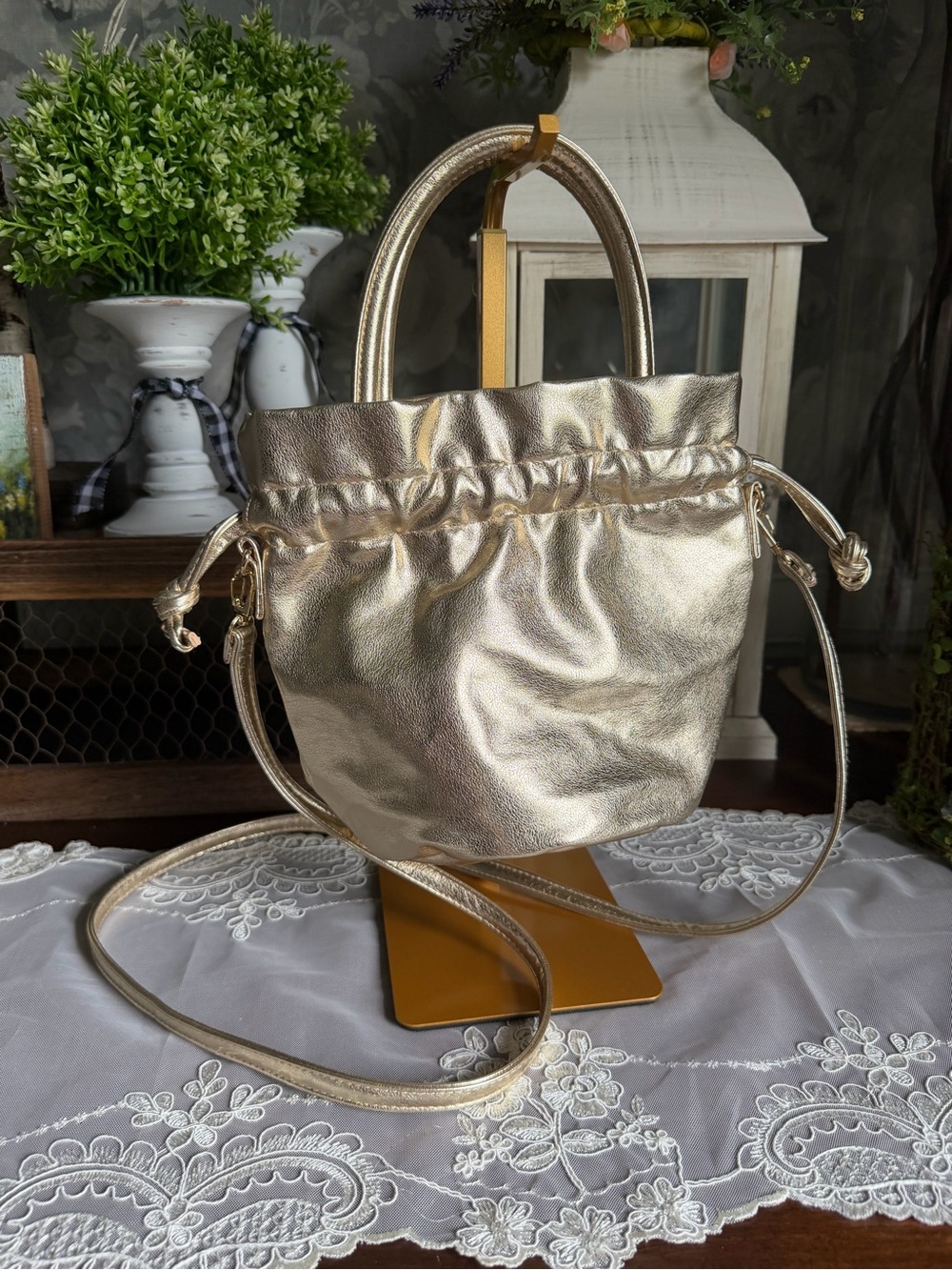 Aerie Metallic Gold Women's Drawstring Bucket Bag
